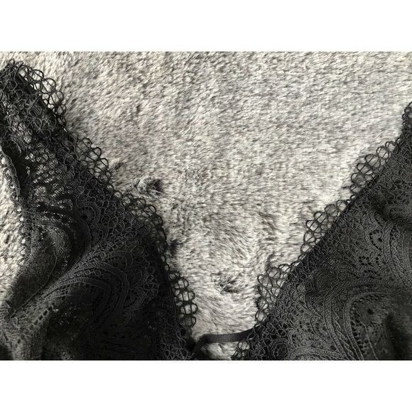 Gilligan and O’Malley Lace Bralette LARGE Black Sheer Underwire Sexy Double Hook - Picture 3 of 9